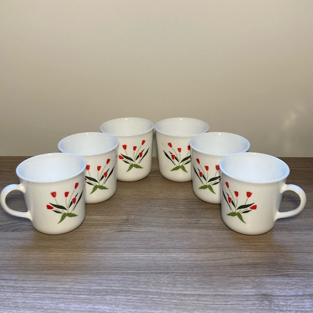 Corning ware Casey’s 6 red tulips mugs vintage 1960’s